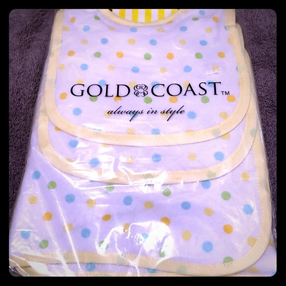HP 1-4-21 💛Baby Bib & Nursing Towel Set of 4 💛